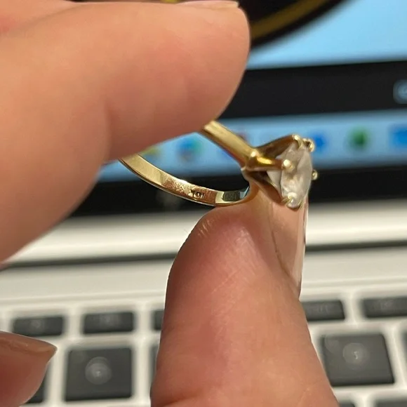 10K yellow gold ring, size 6 - Picture 3 of 7